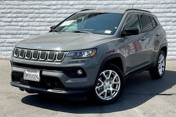 2023 Jeep Compass Latitude Lux