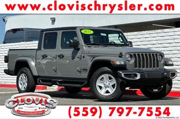 2023 Jeep Gladiator Sport