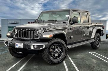 New 2025 Jeep Gladiator 