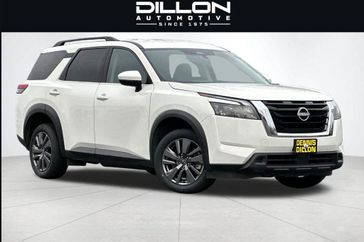 Used 2024 Nissan Pathfinder SV