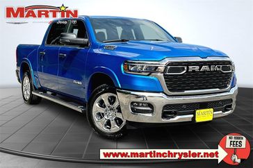 New 2026 RAM 1500 Lone Star Crew Cab 4x4 5'7' Box