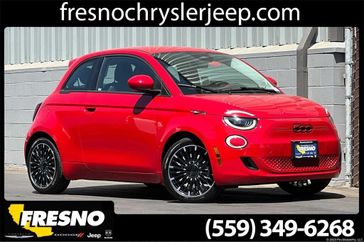 2024 Fiat 500e Inspi(red)