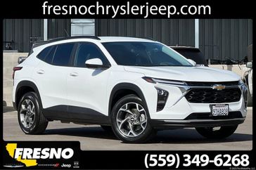 Used 2025 Chevrolet Trax LT