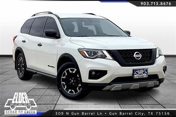 2020 Nissan Pathfinder SV