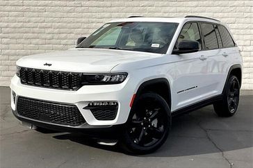 2025 Jeep Grand Cherokee Limited 4x2