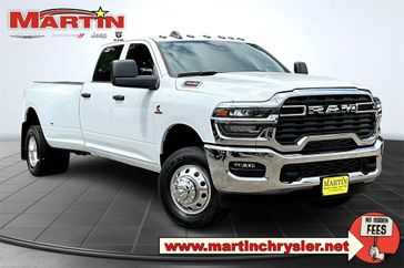 2025 RAM 3500 Tradesman Crew Cab 4x4 8' Box