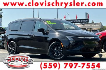 New 2027 Chrysler Pacifica Limited