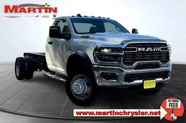 New 2026 RAM 5500 Tradesman Chassis Regular Cab 4x4 84' Ca