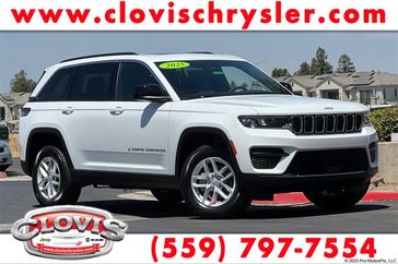 New 2025 Jeep Grand Cherokee Laredo X 4x2