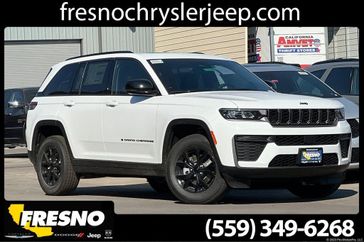 New 2026 Jeep Grand Cherokee Laredo Altitude 4x4