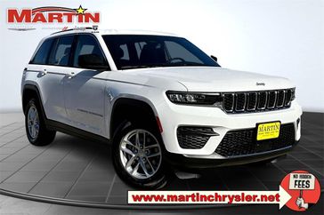 New 2025 Jeep Grand Cherokee Laredo X 4x2