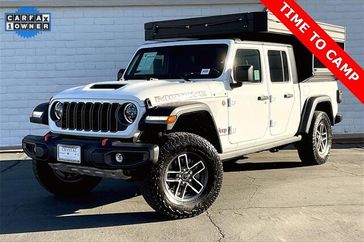 Used 2025 Jeep Gladiator Mojave