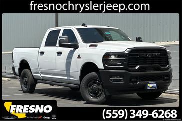 2025 RAM 2500 Tradesman Crew Cab 4x4 6'4' Box