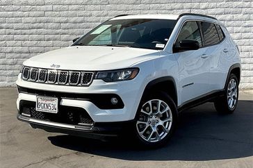 2023 Jeep Compass Latitude Lux