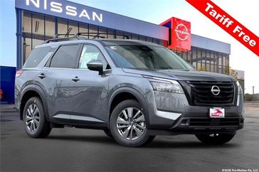 New 2025 Nissan Pathfinder SV