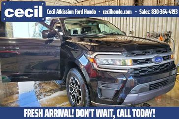 Used 2024 Ford Expedition XLT