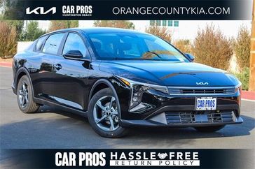 New 2025 Kia K4 LXS