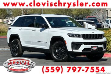 New 2026 Jeep Grand Cherokee Laredo Altitude 4x4