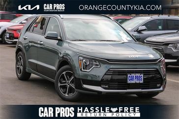 New 2025 Kia Niro SX