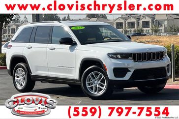 New 2025 Jeep Grand Cherokee Laredo X 4x2