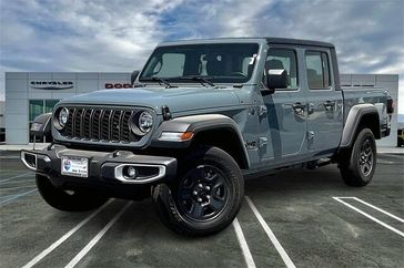 2024 Jeep Gladiator Sport