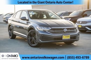 2024 Volkswagen Jetta 1.5T SE in a Platinum Gray Metallic exterior color and Titan Blackinterior. Ontario Auto Center ontarioautocenter.com 