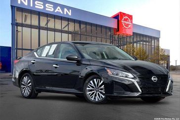 Used 2025 Nissan Altima 2.5 SV