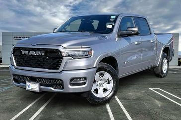 New 2025 RAM 1500 Big Horn Crew Cab 4x2 5'7' Box