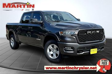 2025 RAM 1500 Lone Star Crew Cab 4x4 5'7' Box