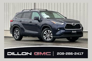 Used 2022 Toyota Highlander XLE