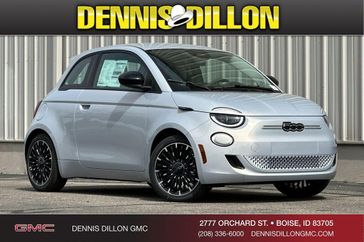 New 2026 Fiat 500e Pop