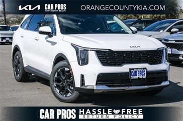 New 2025 Kia Sorento S