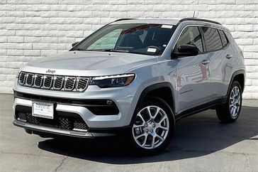 2024 Jeep Compass Latitude Lux 4x4