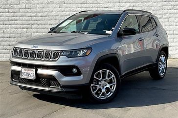 2023 Jeep Compass Latitude Lux