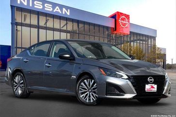 Used 2024 Nissan Altima 2.5 SV