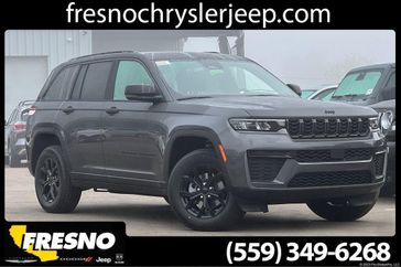 New 2026 Jeep Grand Cherokee Laredo Altitude 4x4