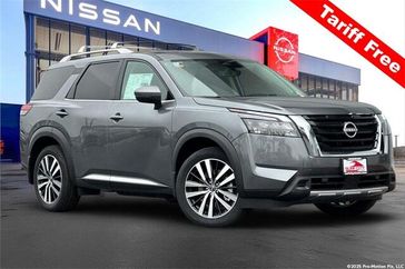 New 2025 Nissan Pathfinder Platinum