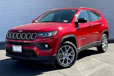 2024 Jeep Compass Latitude Lux