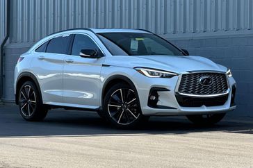 Used 2025 INFINITI QX55 Essential