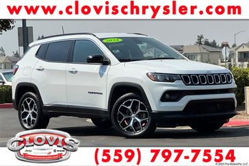 Used 2024 Jeep Compass Latitude