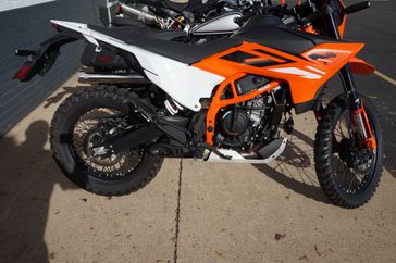 New 2025 KTM Enduro 390 R 
