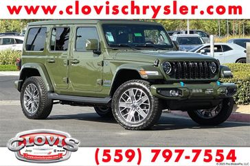 2024 Jeep Wrangler 4-door High Altitude 4xe in a Sarge Green Clear Coat exterior color and Blackinterior. Clovis Chrysler Dodge Jeep RAM 559-314-1399 clovischryslerdodgejeepram.com 