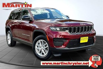 New 2025 Jeep Grand Cherokee Laredo X 4x2