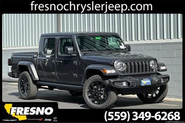 2025 Jeep Gladiator Nighthawk 4x4