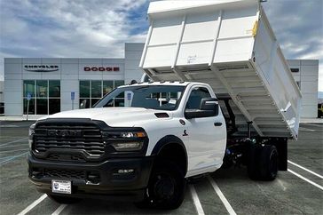 2025 RAM 3500 Tradesman Chassis Regular Cab 4x4 84' Ca