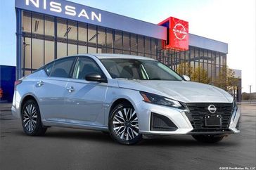 Used 2024 Nissan Altima 2.5 SV