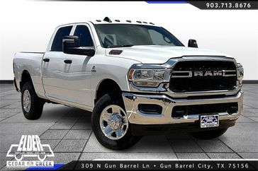 2024 RAM 2500 Tradesman Crew Cab 4x4 6'4' Box