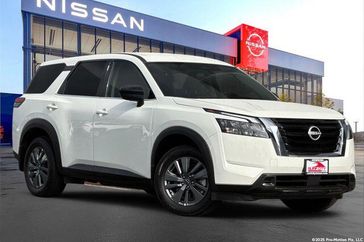 Used 2024 Nissan Pathfinder S