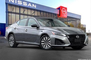 Used 2025 Nissan Altima 2.5 SV