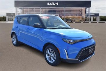 Surf Blue w/Black Roof